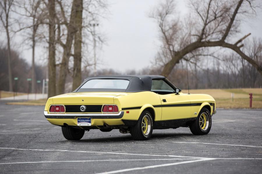  Ford Mustang Convertible 1971 года  (фото 8 из 9)
